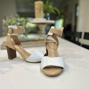 Antonio Melani Size 7 Heeled Sandals